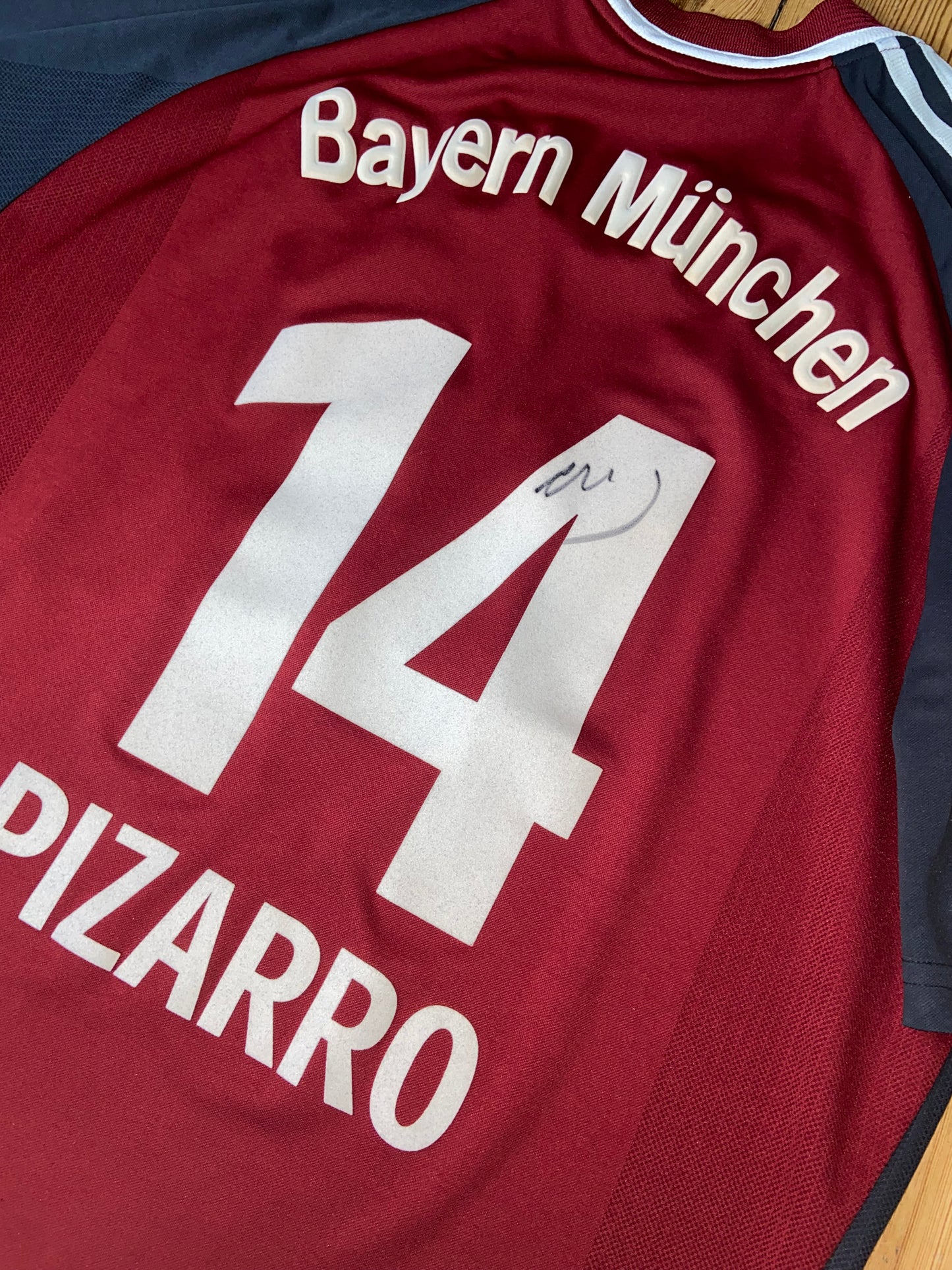 Pizarro, FC Bayern Heimtrikot 2001/2002 XL, signiert